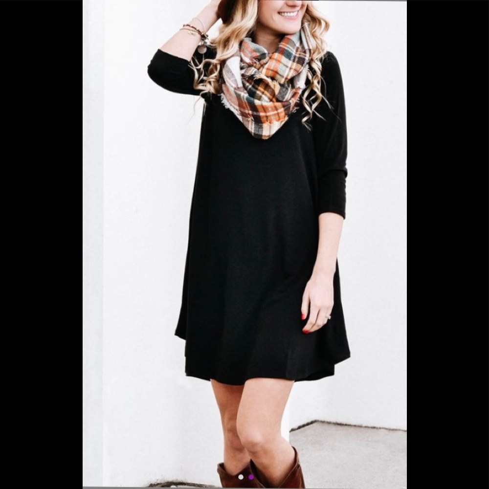 Zenana Premium black V-Neck Shift Dress  NWOT